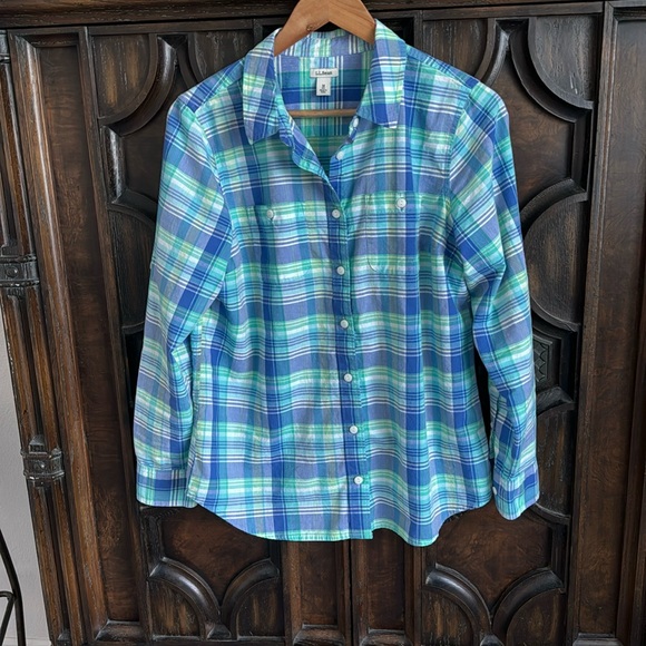 LOW START!!!!LL.Bean 100% cotton button down shirt size M in mint condition. - Picture 5 of 10